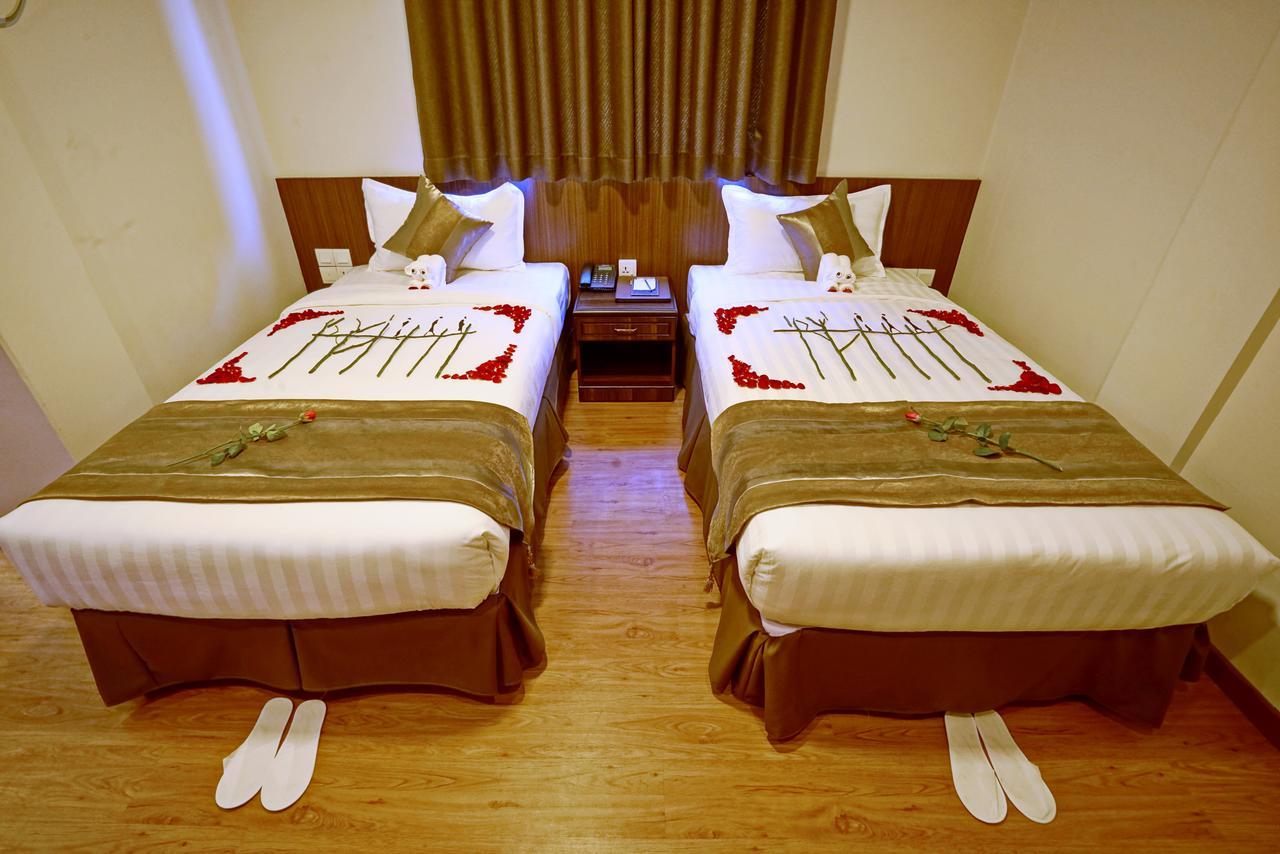 Sanctuary Hotel Мандалай Экстерьер фото